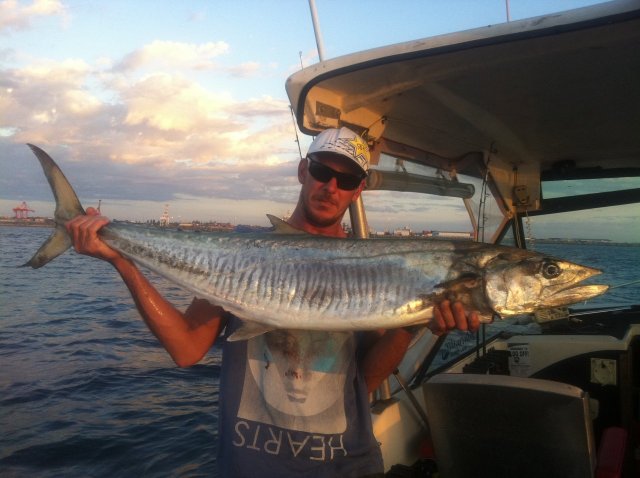 15kg metro mack 100 metres off freo wall